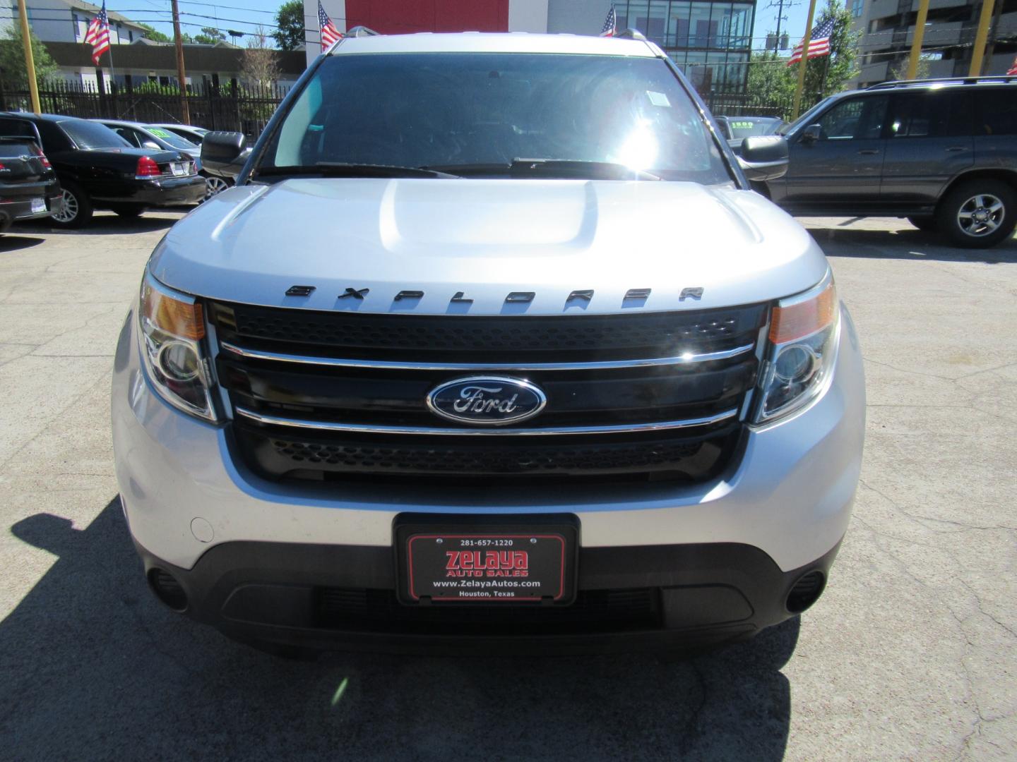 2015 Silver /Gray Ford Explorer XLT (1FM5K7B8XFG) with an 3.5L V6 F DOHC 24V engine, Automatic transmission, located at 1511 North Shepherd Dr., Houston, TX, 77008, (281) 657-1221, 29.798361, -95.412560 - 2015 FORD EXPLORER VIN: 1FM5K7B8XFGB17981 1 F M 5 K 7 B 8 X F G B 1 7 9 8 1 4 DOOR WAGON/SPORT UTILITY 3.5L V6 F DOHC 24V GASOLINE FRONT WHEEL DRIVE - Photo#29